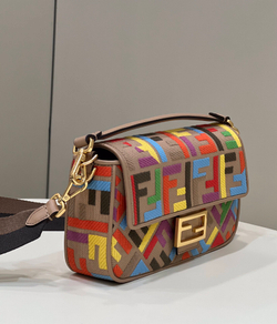 Fendi Baguette 27 cm