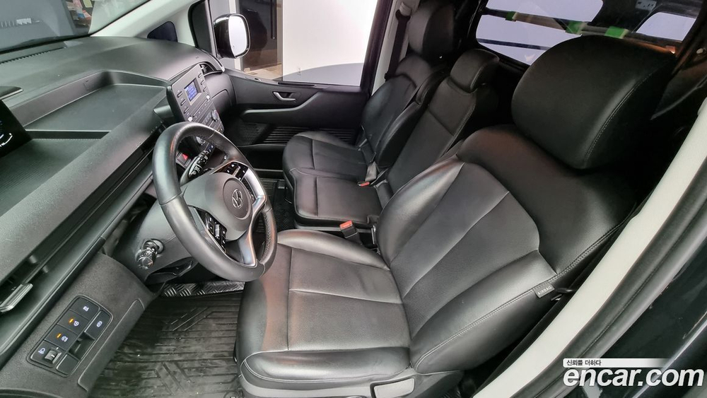Hyundai Staria Cargo 3-х местный (07.2021)