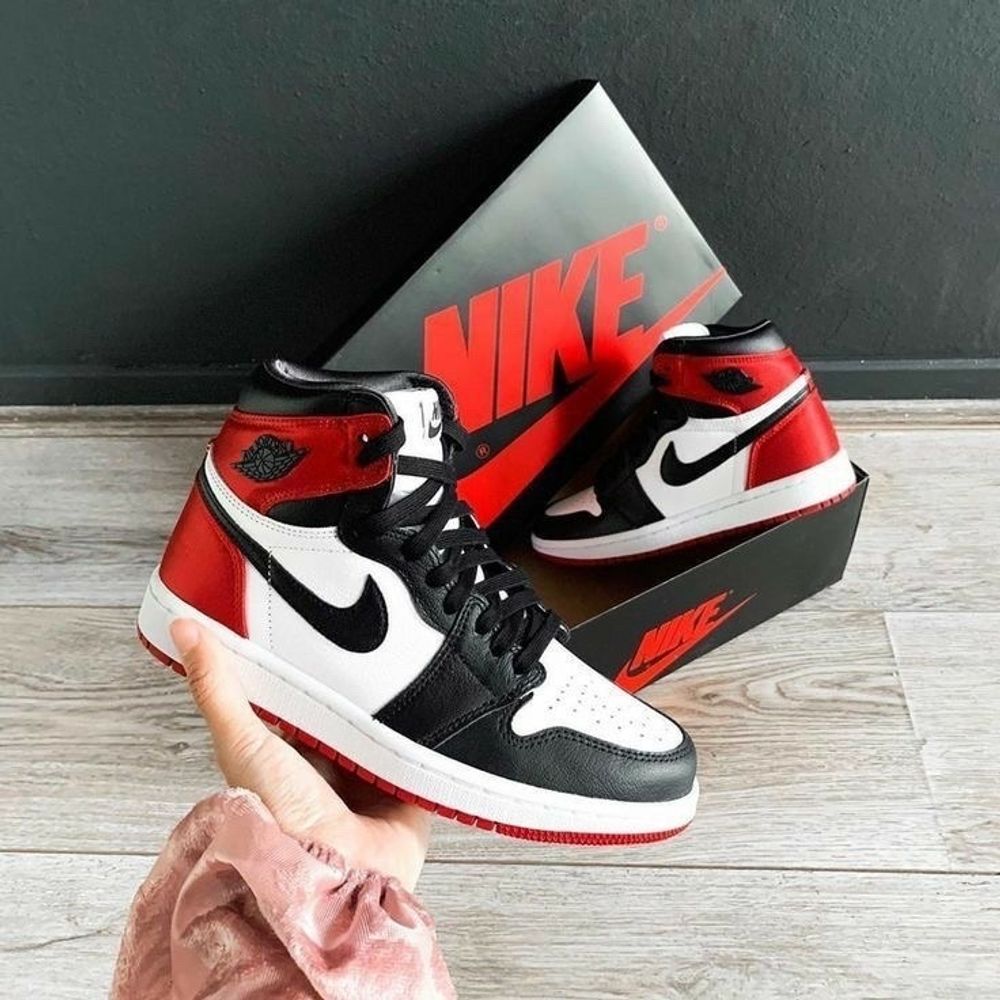 Nike Air Jordan 1 White Black Red С МЕХОМ