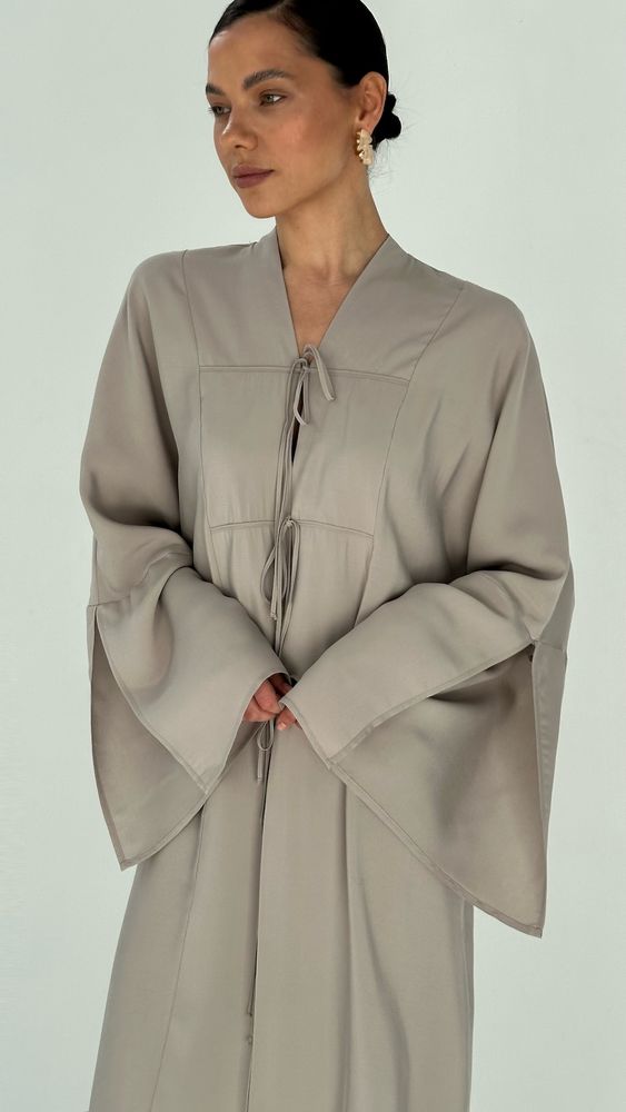 серо-бежевый