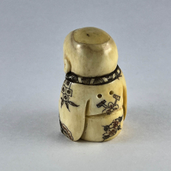 Статуэтка нэцкэ Ребенок Карако в кимоно