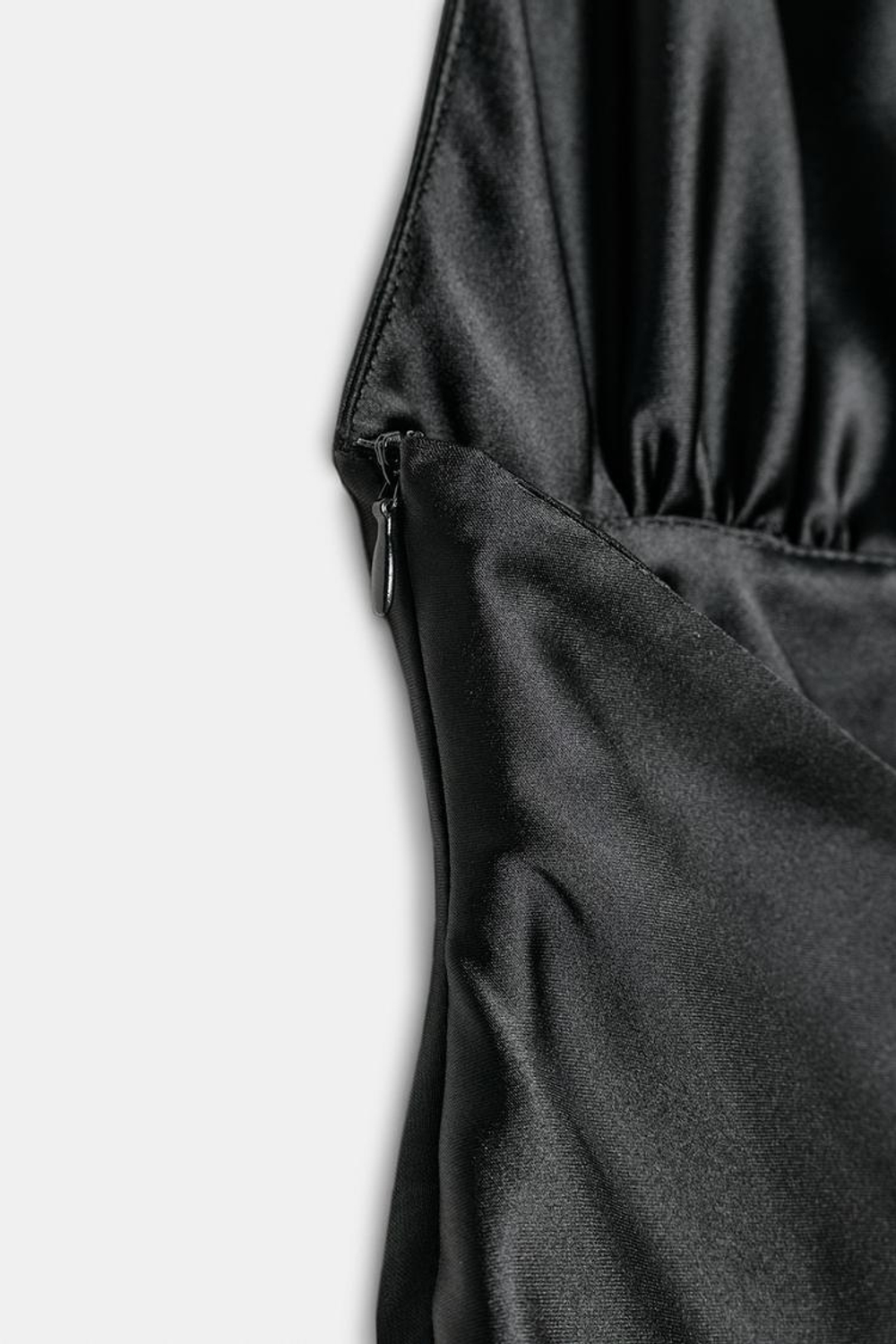 ZARA КОРОТКОЕ АТЛАСНОЕ ПЛАТЬЕ, ЧЕРНЫЙ