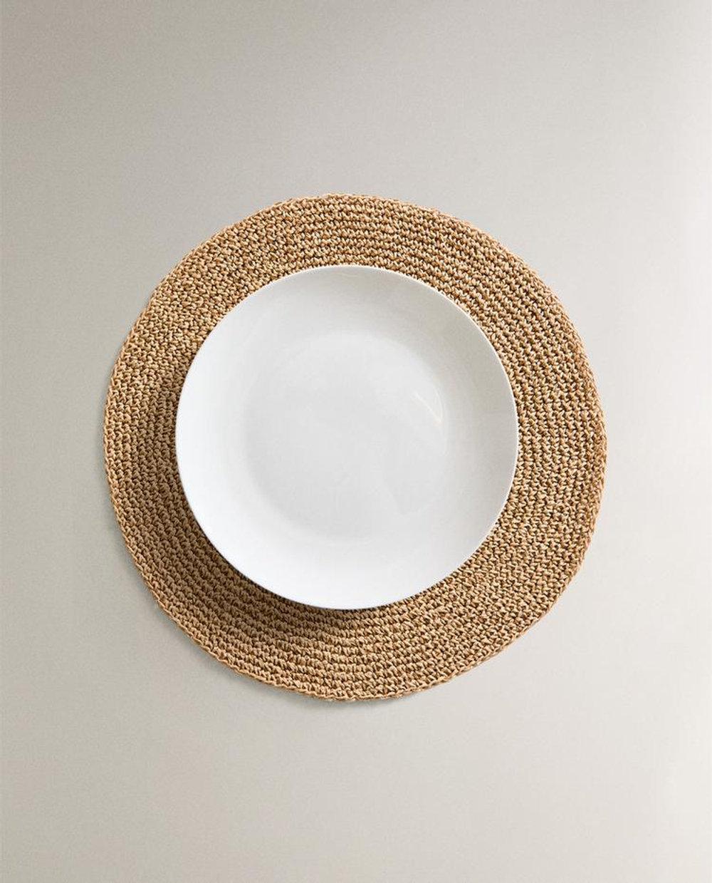 ZARA HOME КРУГЛАЯ ПОДСТАВКА ПОД СТОЛОВЫЕ ПРИБОРЫ ИЗ БУМАЖНОЙ ЛОЗЫ, КОРИЧНЕВЫЙ