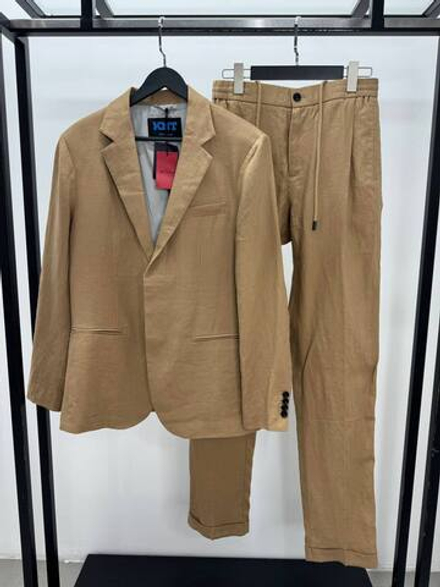 Льняной костюм Kiton