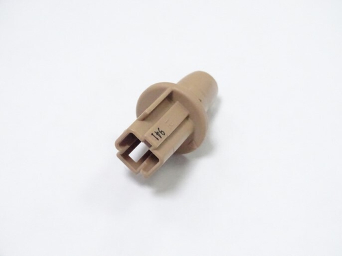 Патрон заднего фонаря, крышка багажника /2180 Lada Vesta/ (дублирующий габаритный огонь)  пластик (KOITO)