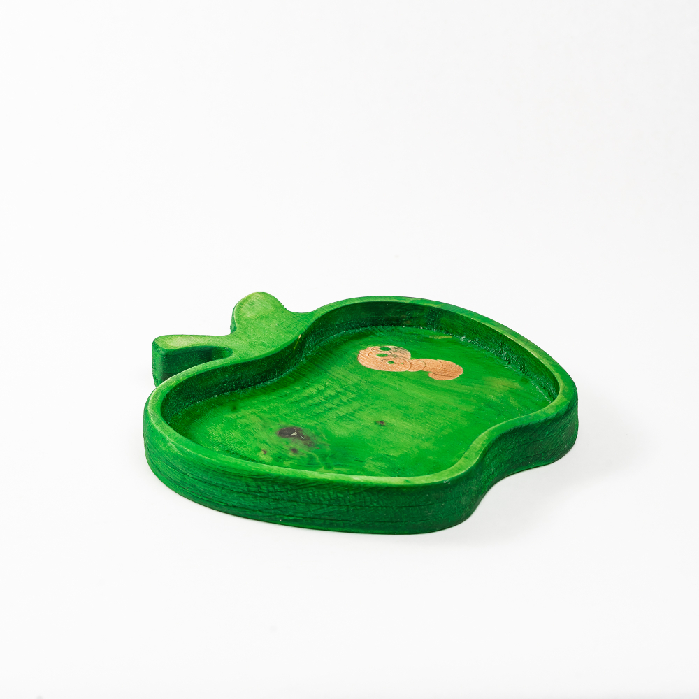 Менажница деревянная из сибирского кедра для подачи блюд и закусок с гравировкой "ЯБЛОКО". MG118