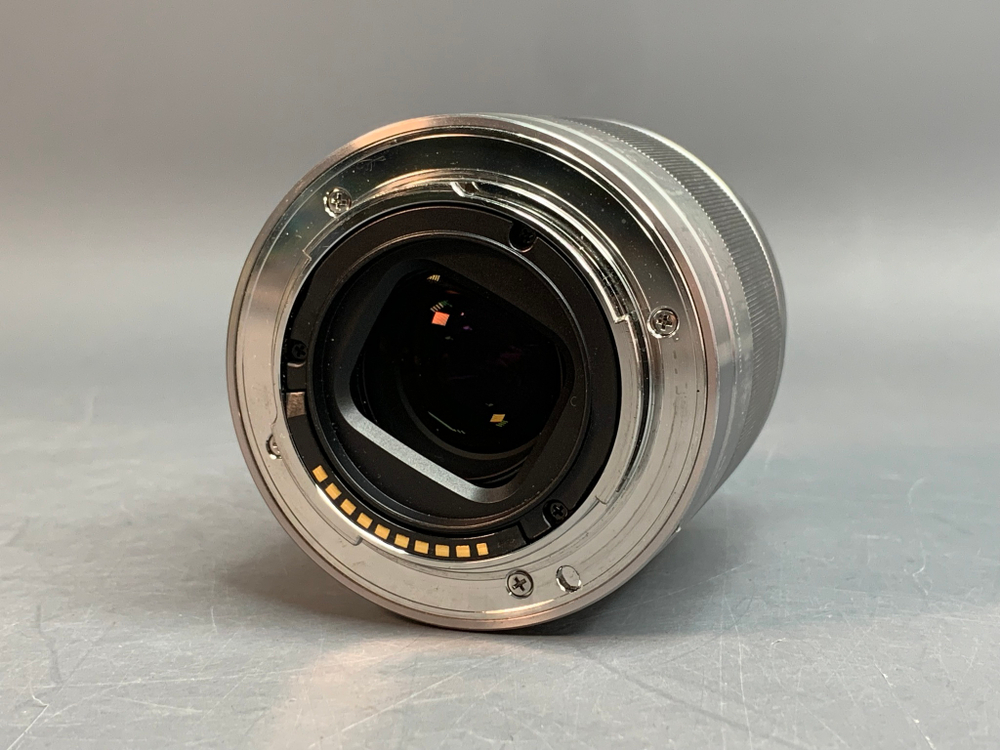 Sony 50mm 1.8 OSS внутри пыль