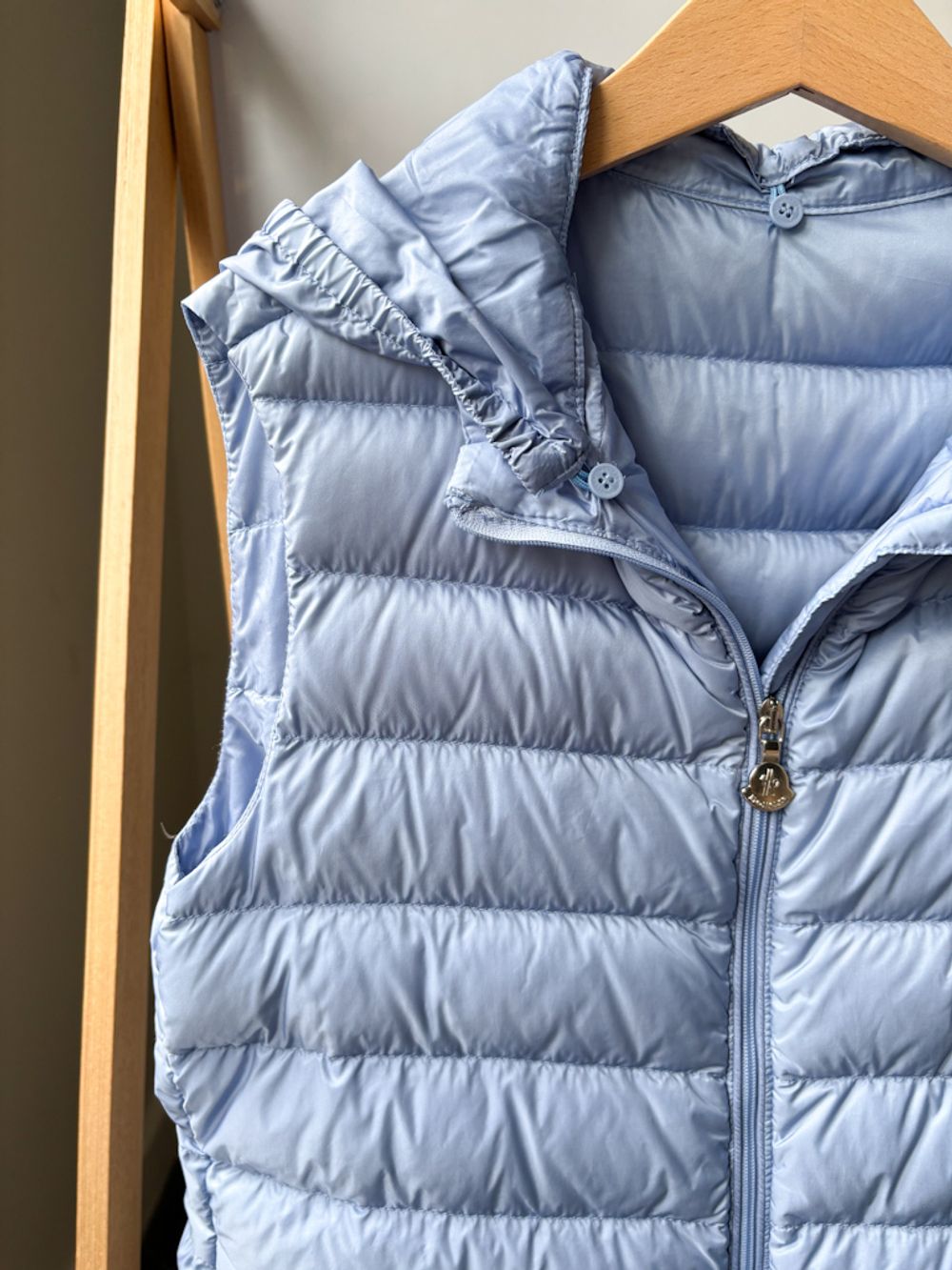 Пуховый жилет Moncler, 164