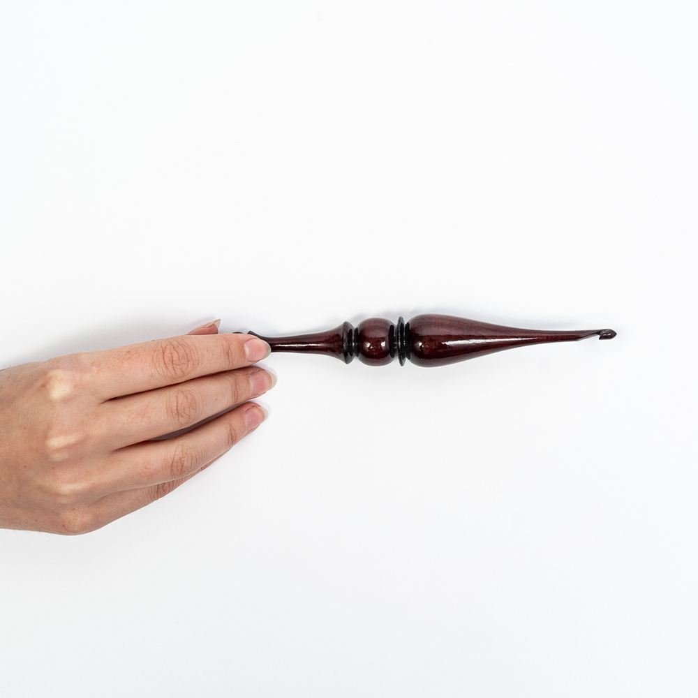 Деревянный крючок для вязания из древесины кедра 4 мм. K200