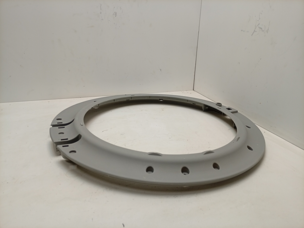 WF8500NMW/YLP кт25 Обрамление заднее (обод) для стиральной машины Samsung DC61-02097A б/у