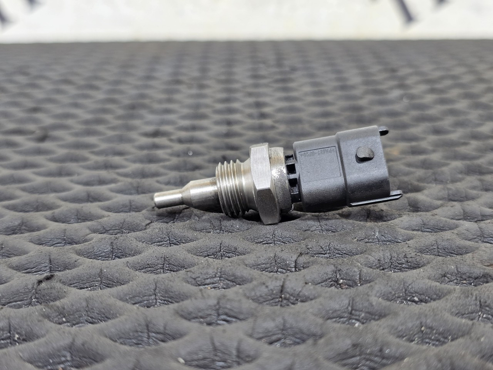 Датчик температуры охлаждающей жидкости 2018г