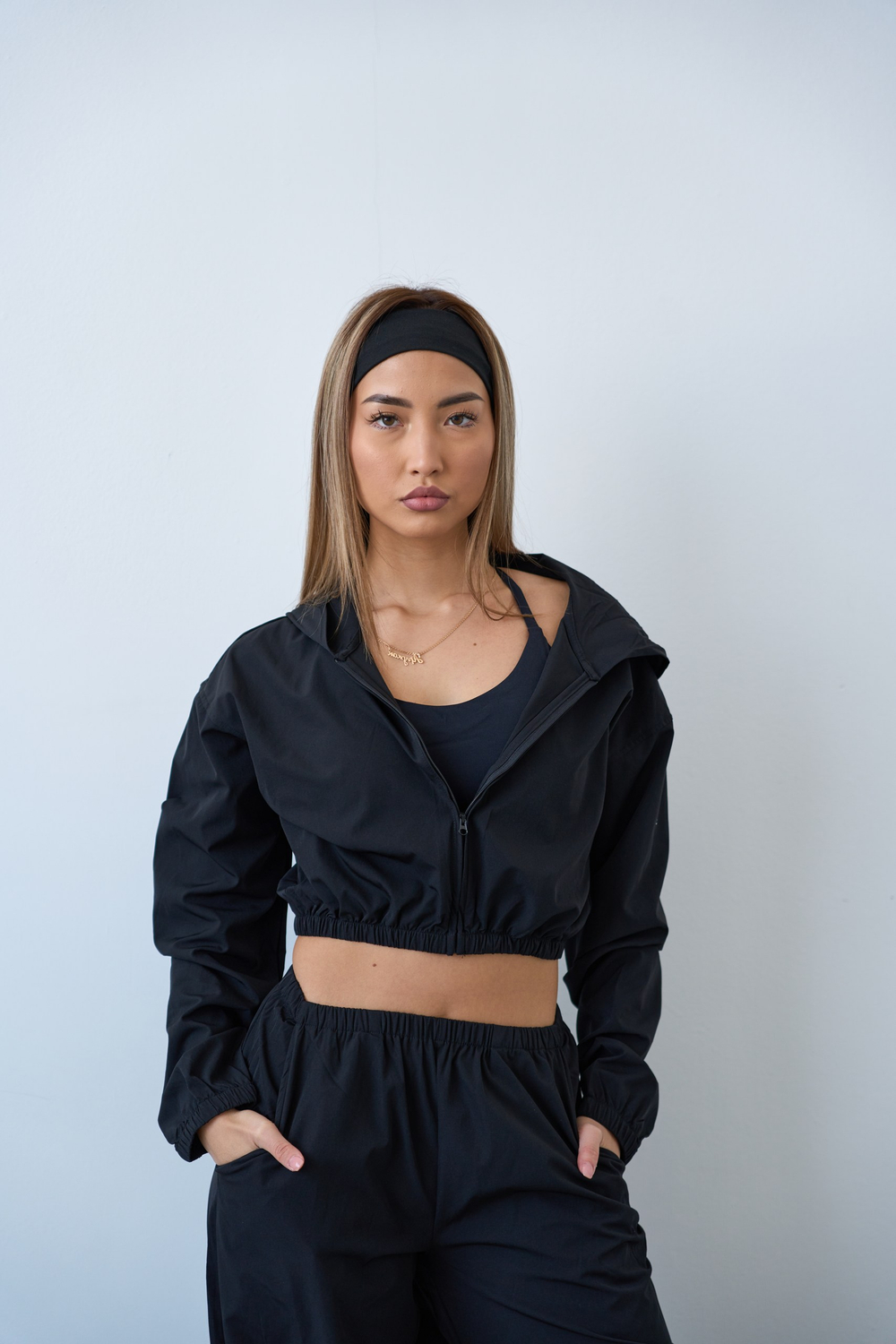 ВЕТРОВКА HOLD (черный)