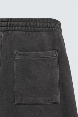 ZARA ШОРТЫ-ДЖОГГЕРЫ RELAXED FIT С ЭФФЕКТОМ ПОТЕРТОСТИ, ТЕМНЫЙ АНТРАЦИТ