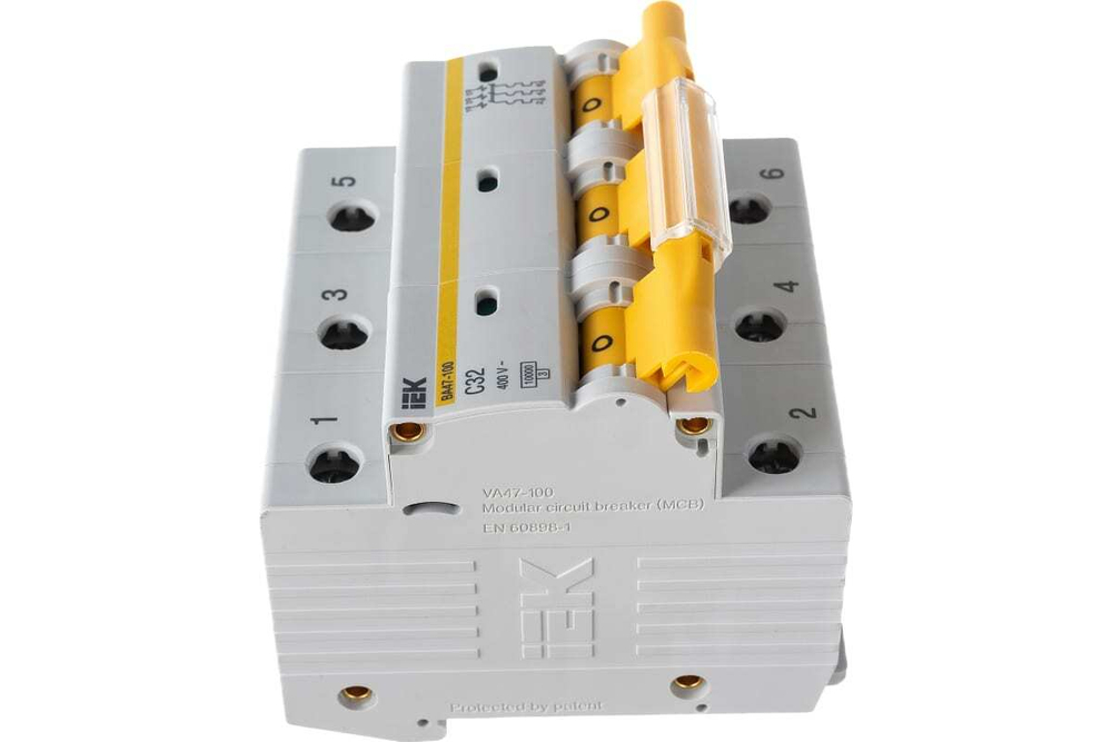 Автоматический выключатель ВА47-100 3Р 32А 10кА С IEK