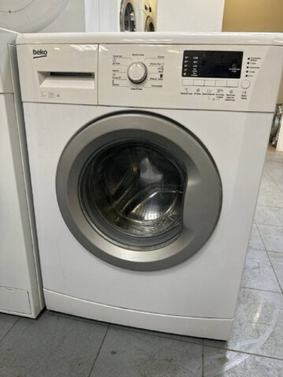 Стиральная машина Beko wkb 51231 ptma Б/У фронтальная 5 кг до 1200 об/мин