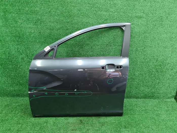 Дверь передняя левая Lada Vesta (2015-н.в.) Cross