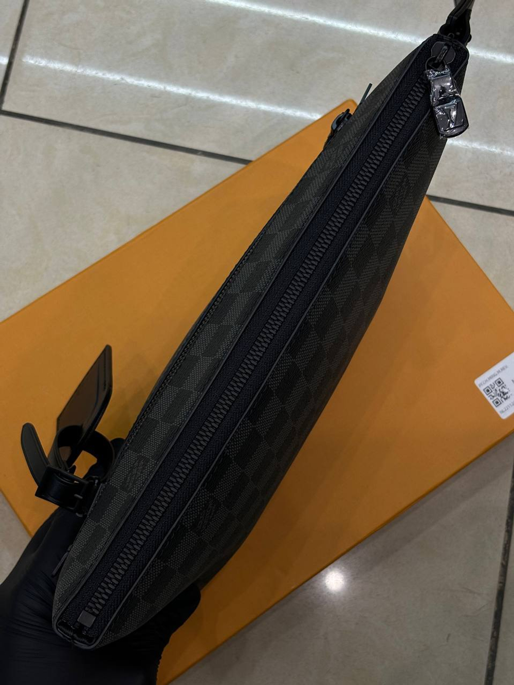 Клатч Louis Vuitton