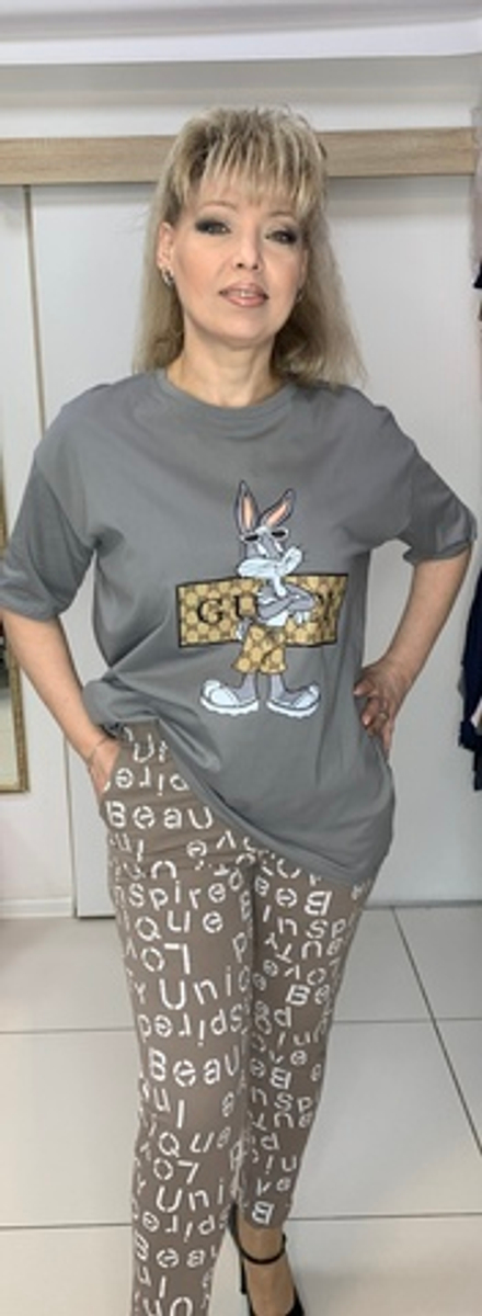 Трикотажные брюки-штанишки с белыми буквами на резинке