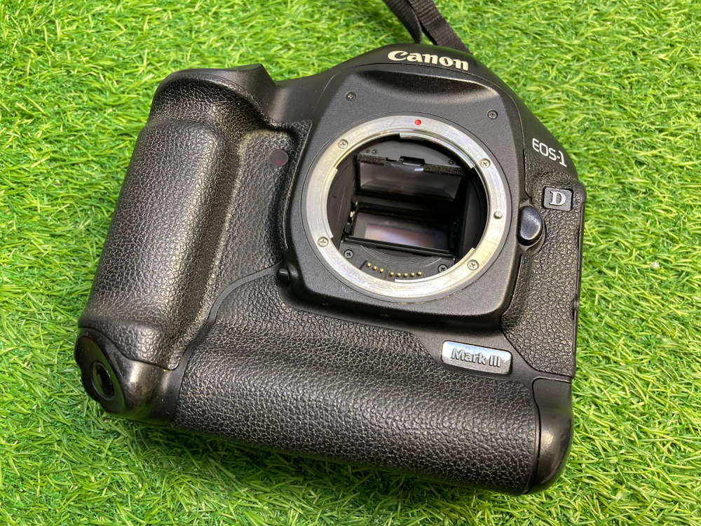 Canon EOS 1D Mark III Покупка/Продажа