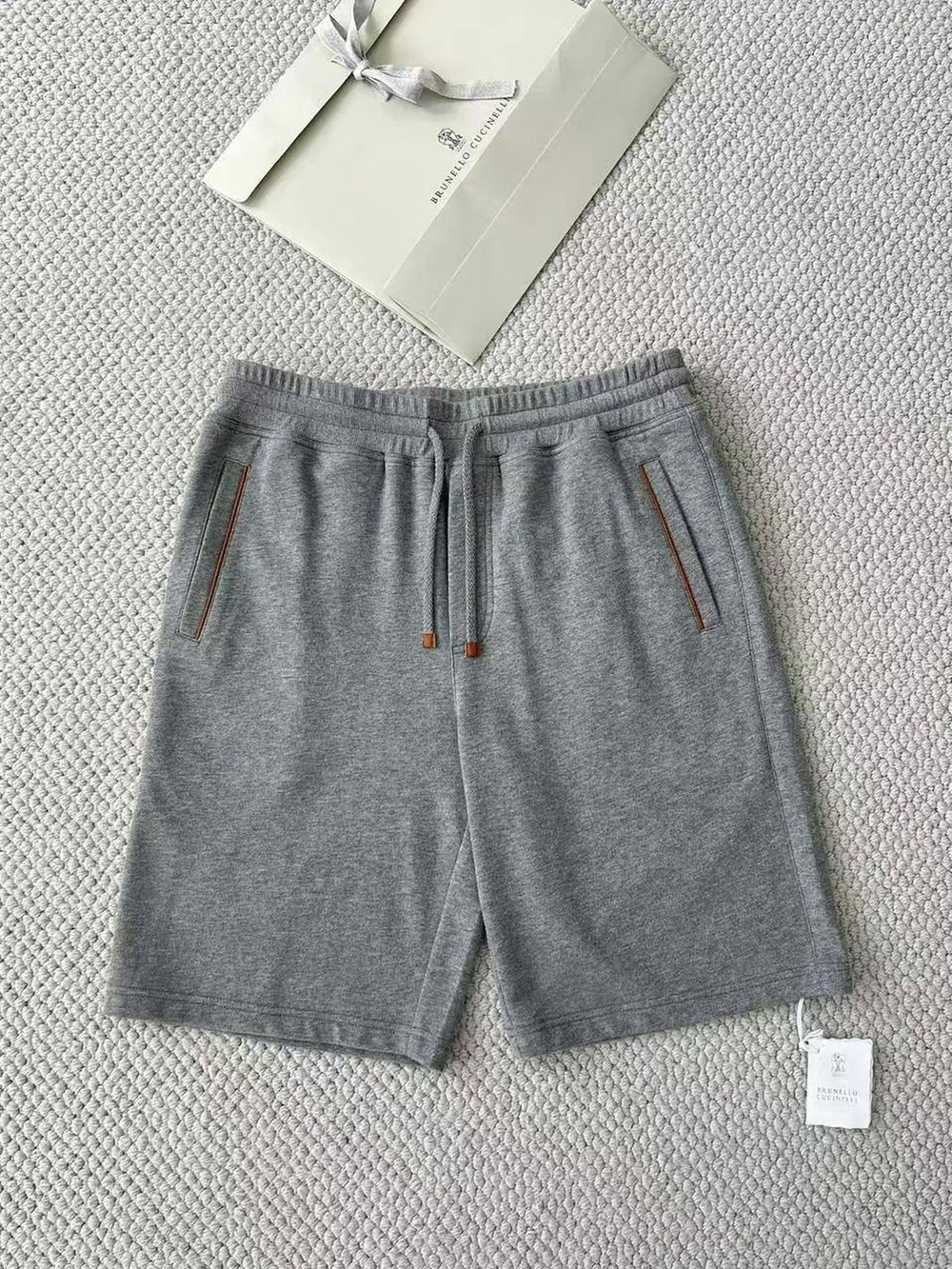 Летний костюм Brunello Cucinelli