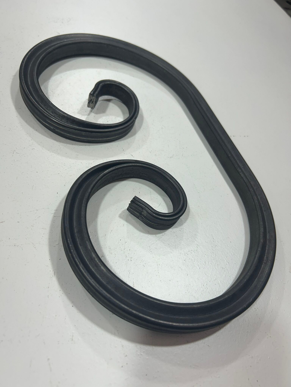 Кованый элемент Вензель 270x150 мм профильная труба 15х15мм