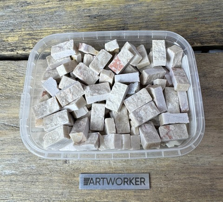 Колотый натуральный камень NS357, 350гр