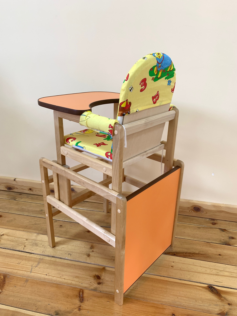 Стульчик для кормления Карапуз (Оранжевый)