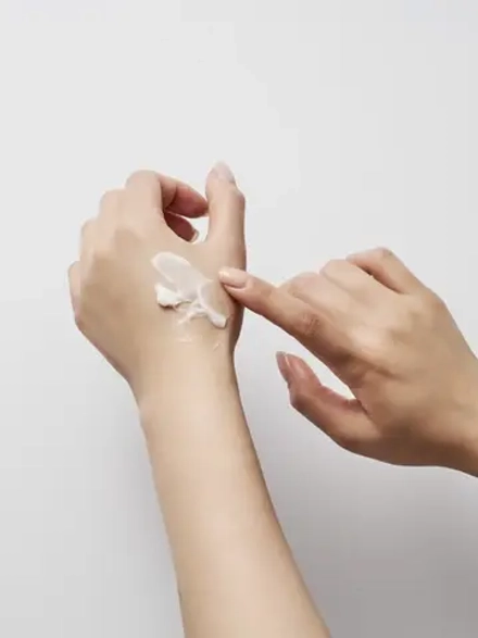 Arocell Регенерирующий антивозрастной крем для шеи и декольте с PDRN Super Neck Cream 80 гр