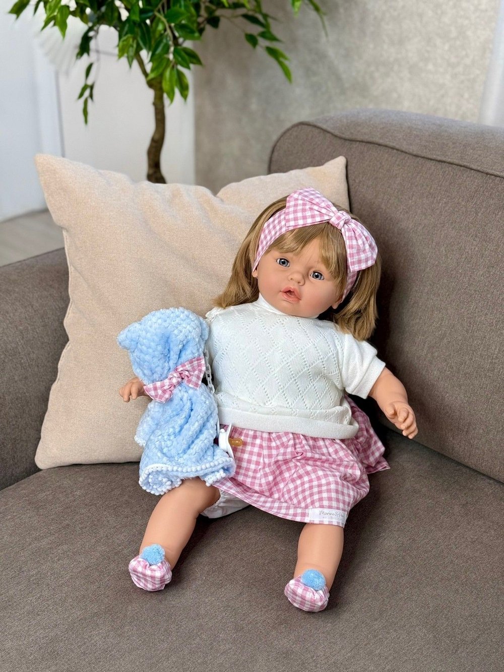 Кукла Marina and Pau 63cм Leonor мягконабивная (1905K)