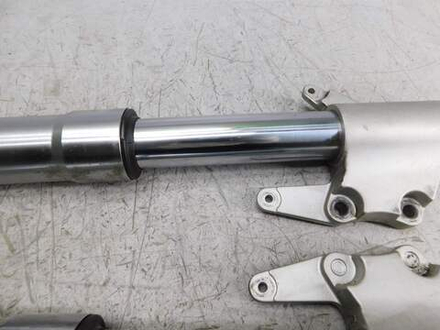 перья вилки Suzuki Desperado 400 VK52A