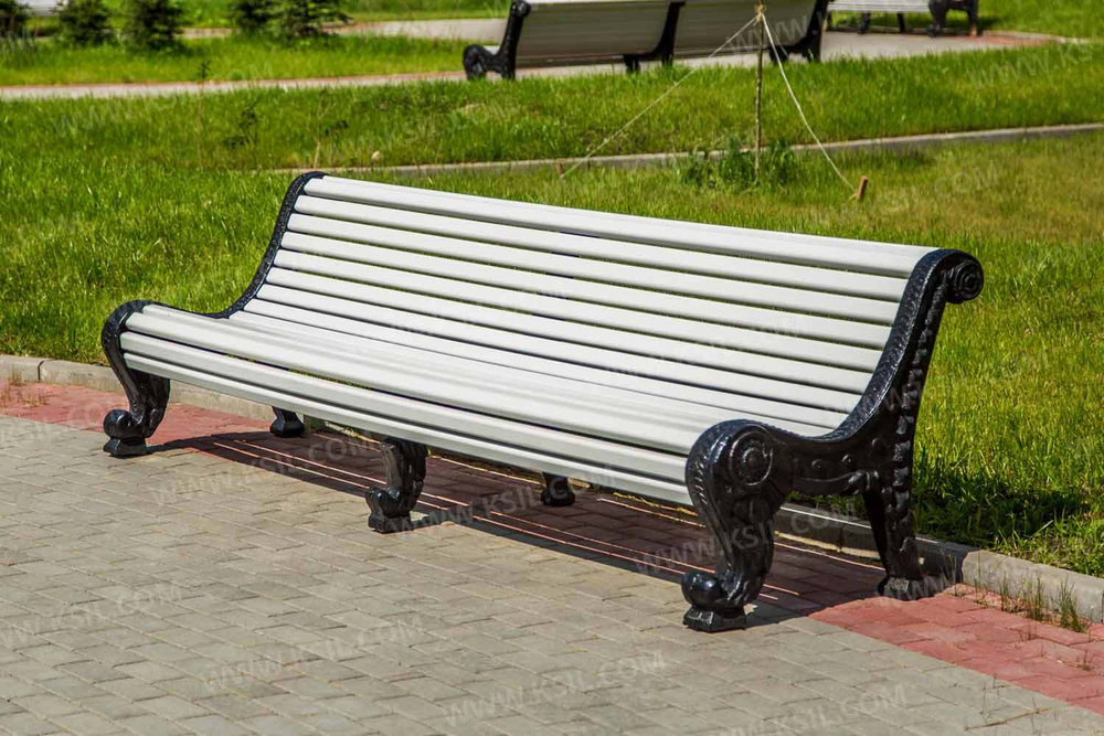 Диван садово-парковый