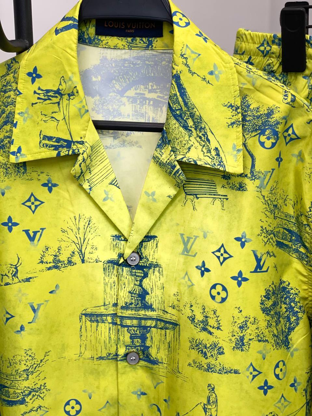 Прогулочный костюм Louis Vuitton
