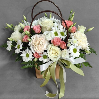 Авторская композиция в крафтовой сумочке