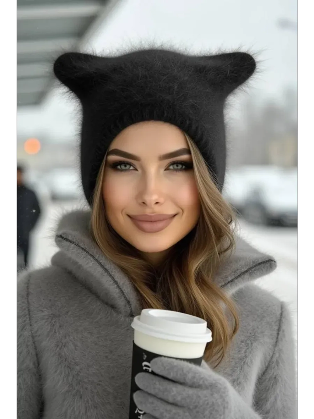 Шапка с ушками зимняя ангора вязаная