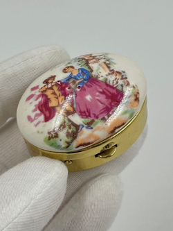 Таблетница Галантная сцена