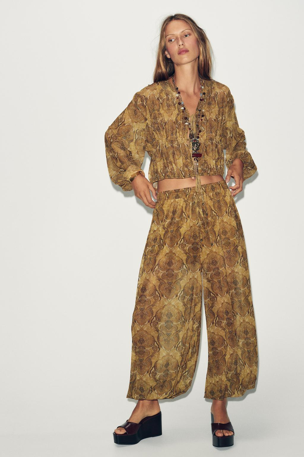 ZARA ТОП С ПРИНТОМ И ЗАВЯЗКАМИ, ОТТЕНКИ ЗЕЛЕНОГО