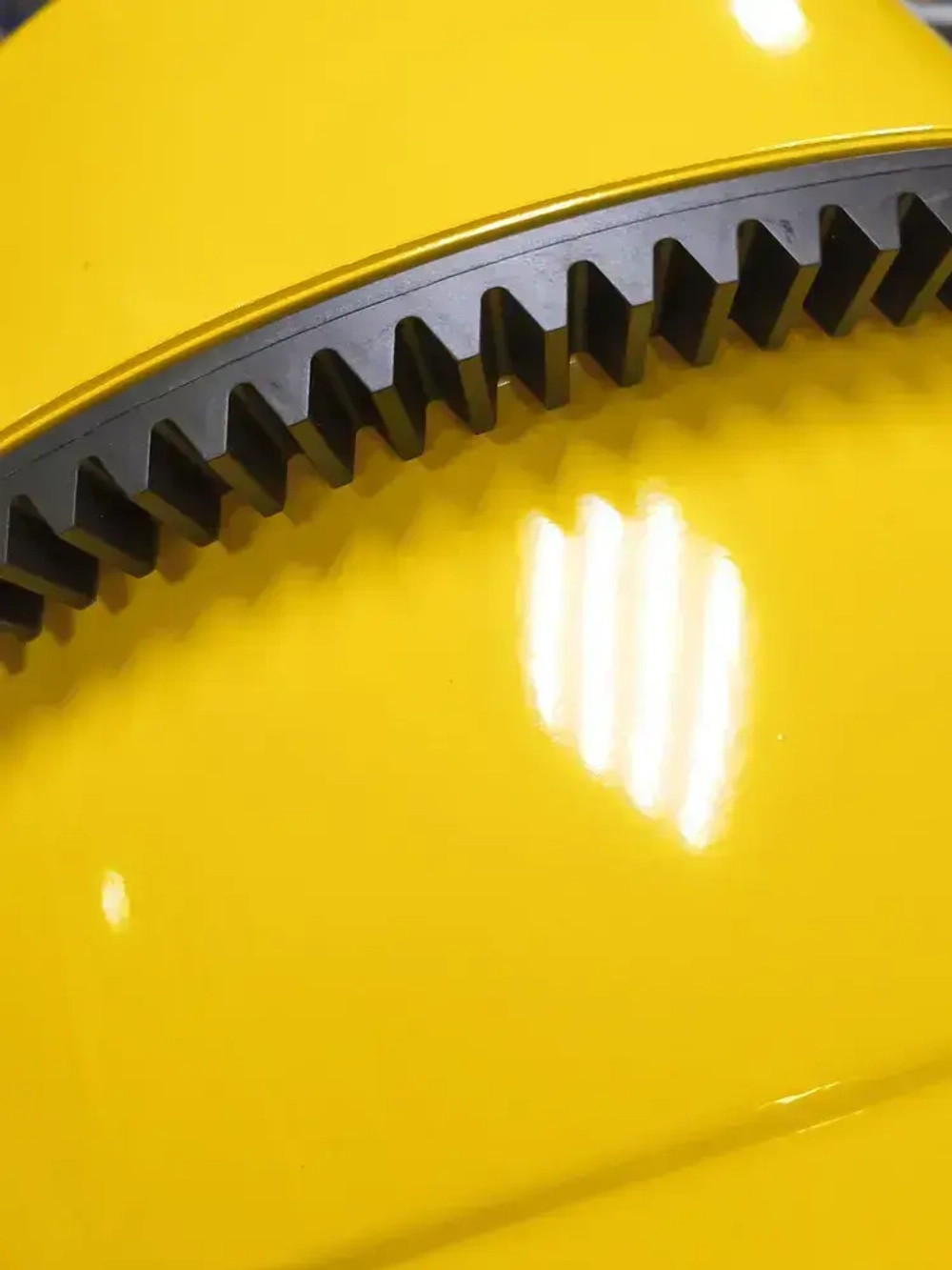 Бетономешалка строительная HARD WORKER СБП200П, бетоносмеситель электрический 1000 Вт, с педалью, полиамидный венец