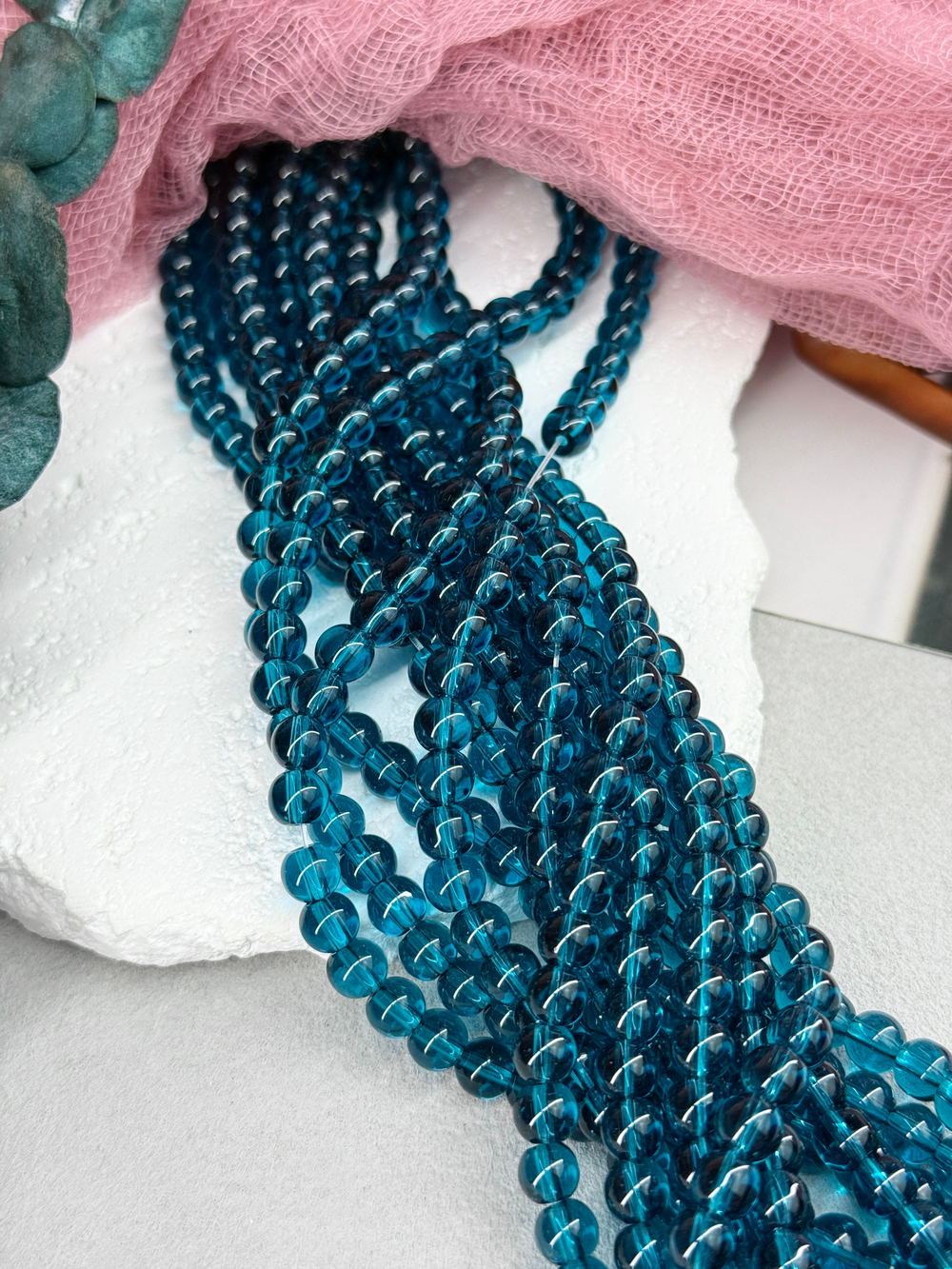 Стеклянные бусины 6 мм, нить 37 см, темно-бирюзовый