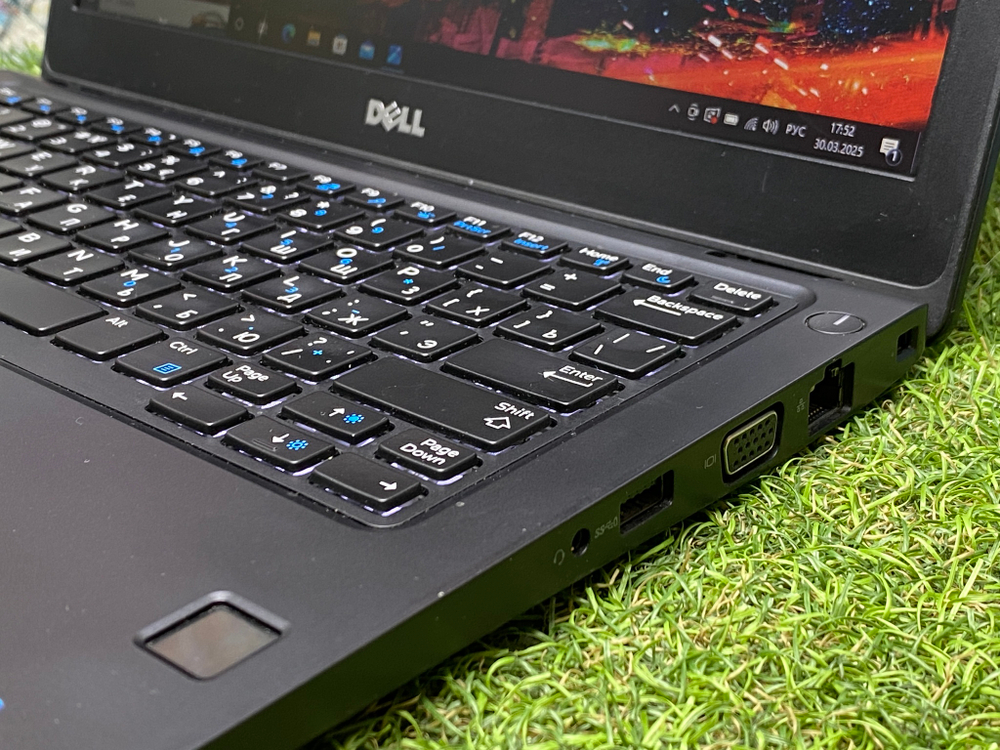 Ноутбук Dell i5-7/16GB/SSD256/ Latitude 5280[5280-9569]/Windows 10