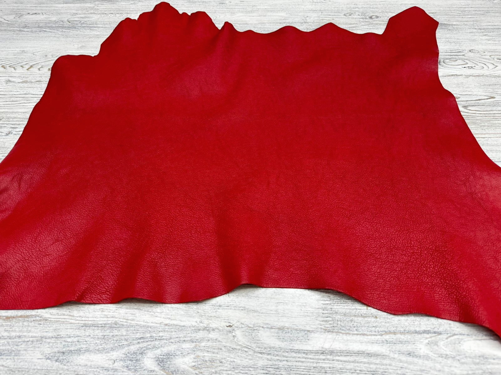 Madras Red (1,3-1,5мм), цв. Красный, натуральная кожа