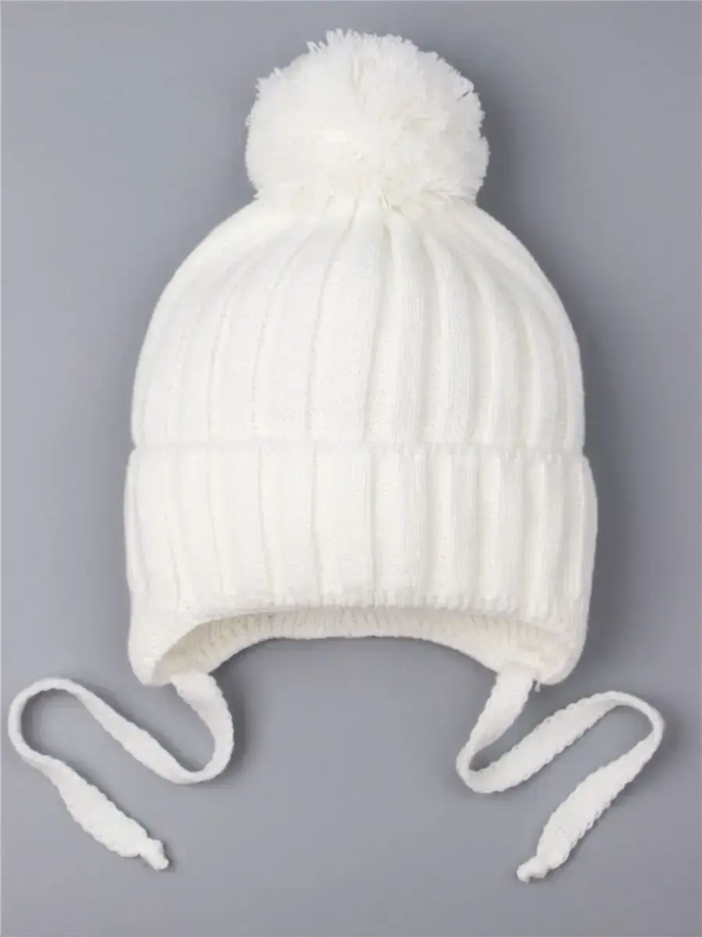 Шапка детская на завязках осенняя