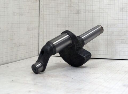 Коленчатый вал CYCLON