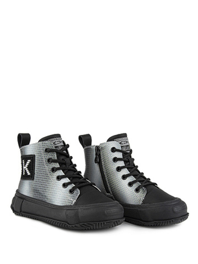 Кроссовки утепленные