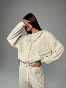 Костюмы с толстовками