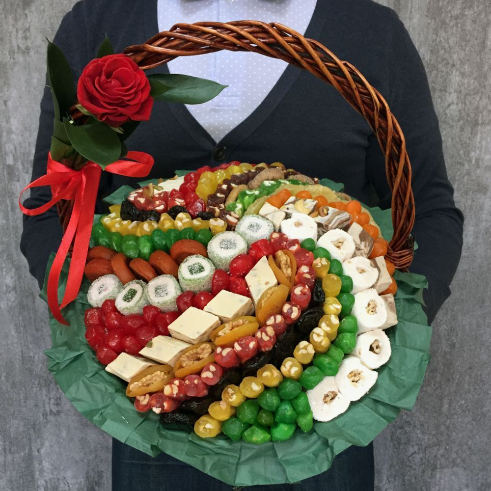 Корзина сладостей «Черчилль» 35 см