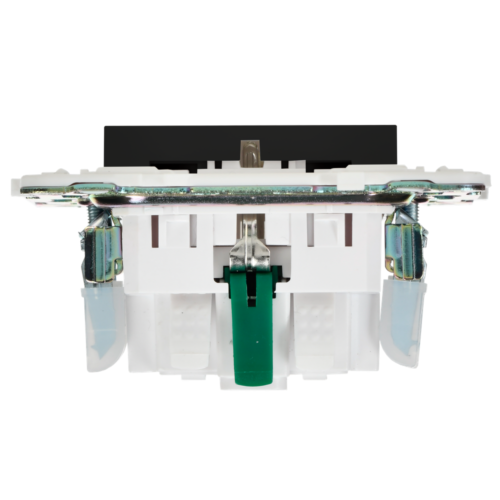 SKANDY Розетка с заземлением с защитными шторками 16А безвинтовое крепление SK-R06Bl черный IEK