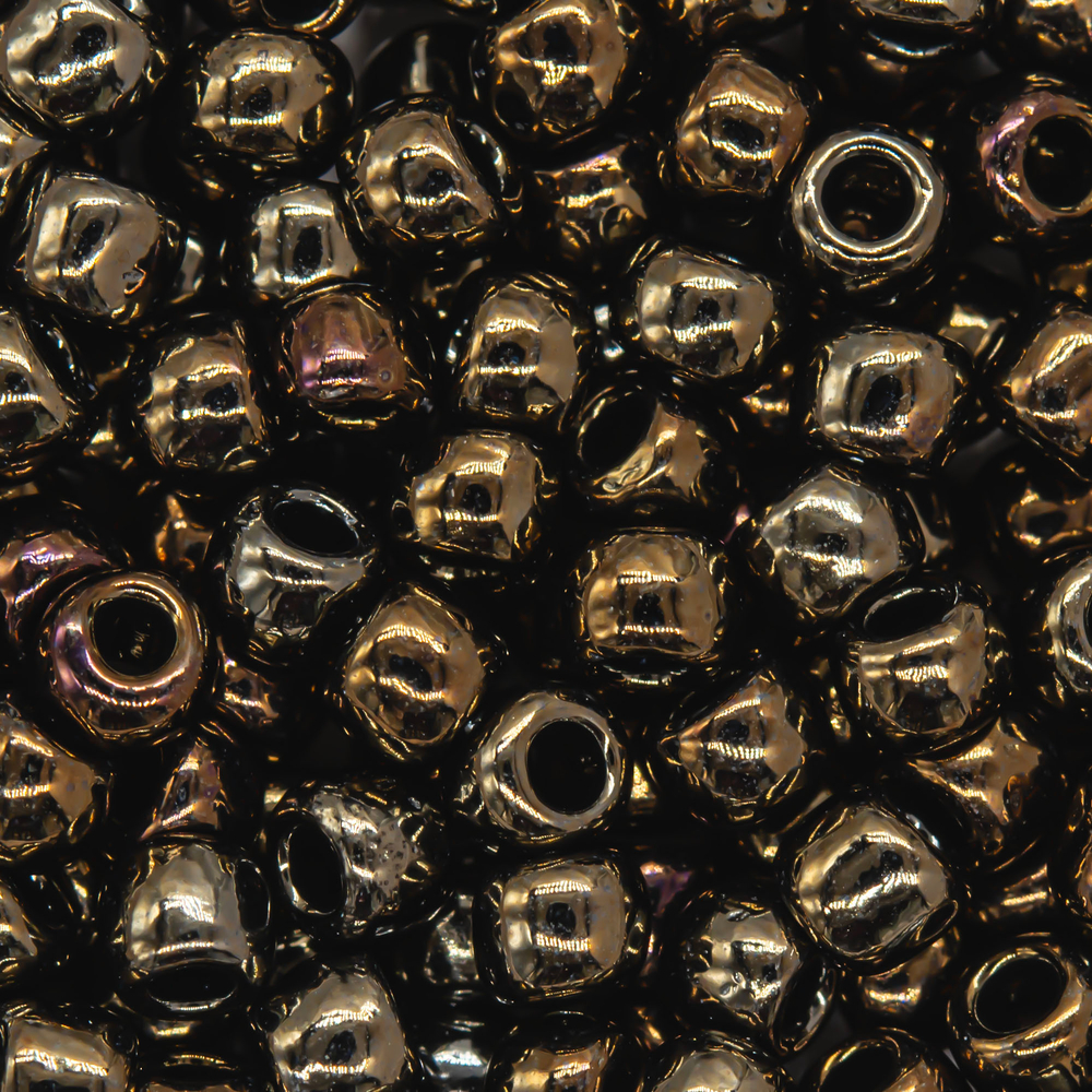 Японский бисер TOHO Round 6/0 (№83), металлизированный, непрозрачный глянцевый