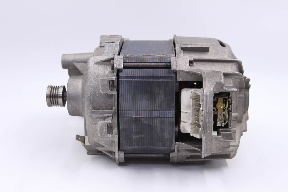 Двигатель(мотор) 00141344 стиральной машины Bosch Siemens (6 контактов)