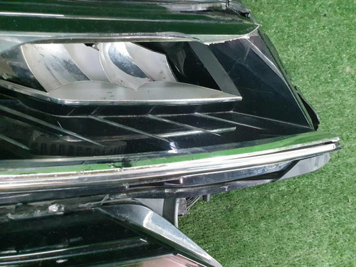 Битая Фара правая Skoda Kodiaq (2016-2022) LED