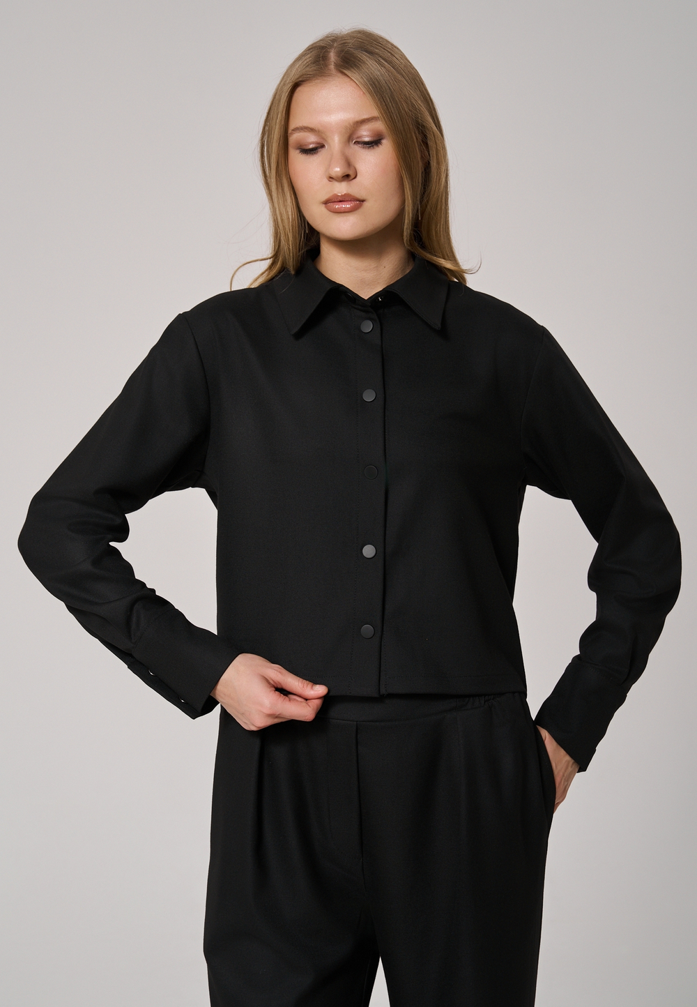 Рубашка-жакет укороченная черная